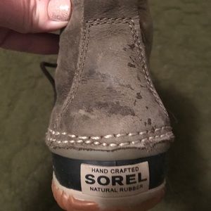 Sorel waterproof boots size 5.5